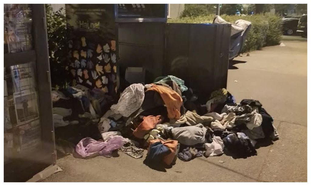 Containerele Hai Na din Cluj Napoca devin surse de mizerie si haos Este a nu stiu cata oara cand se intampla acest lucru FOTO