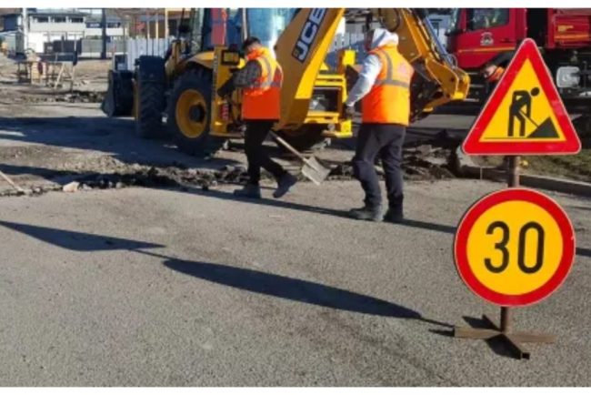 Cosmar pentru locuitorii din Borhanci O strada este plina de praf si noroi din cauza lucrarilor A devenit aproape imposibil de circulat in ultima perioada