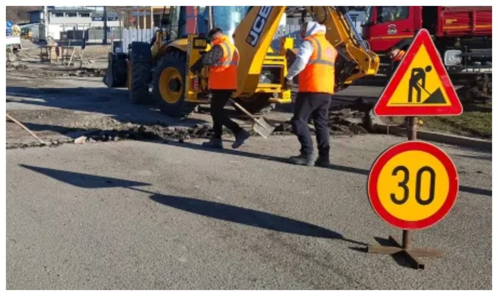 Cosmar pentru locuitorii din Borhanci O strada este plina de praf si noroi din cauza lucrarilor A devenit aproape imposibil de circulat in ultima perioada