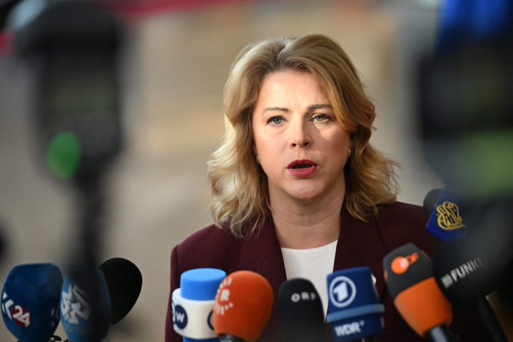 Criza politica in Letonia Premierul isi da demisia din cauza controverselor legate de incidentele cu dronele ucrainene
