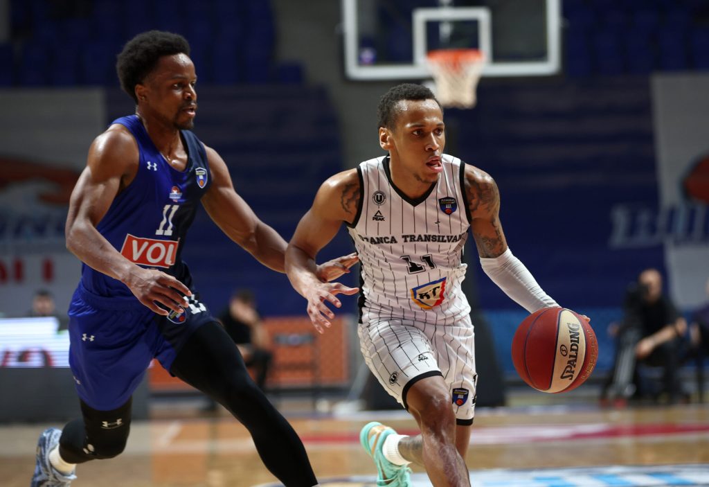 Daron Russell coordonatorul echipei U BT Cluj Napoca lider la pase decisive in etapa a 2 a a sferturilor de finala din Liga Adriatica
