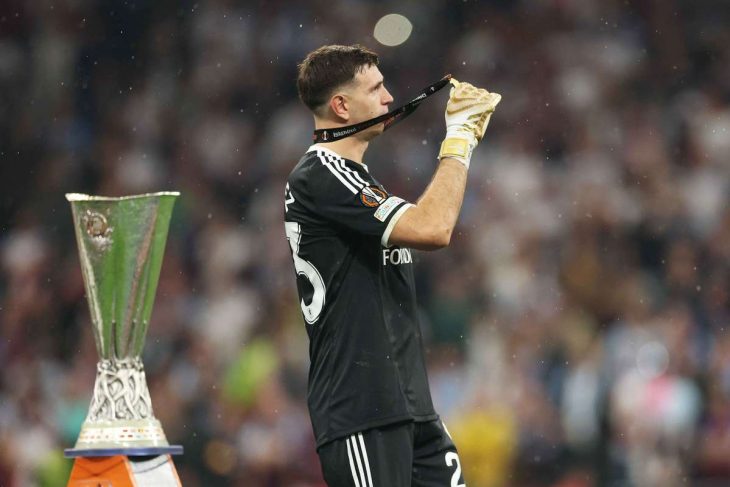 Emiliano Martinez a aparat in finala Europa League desi si a fracturat un deget in timpul incalzirii