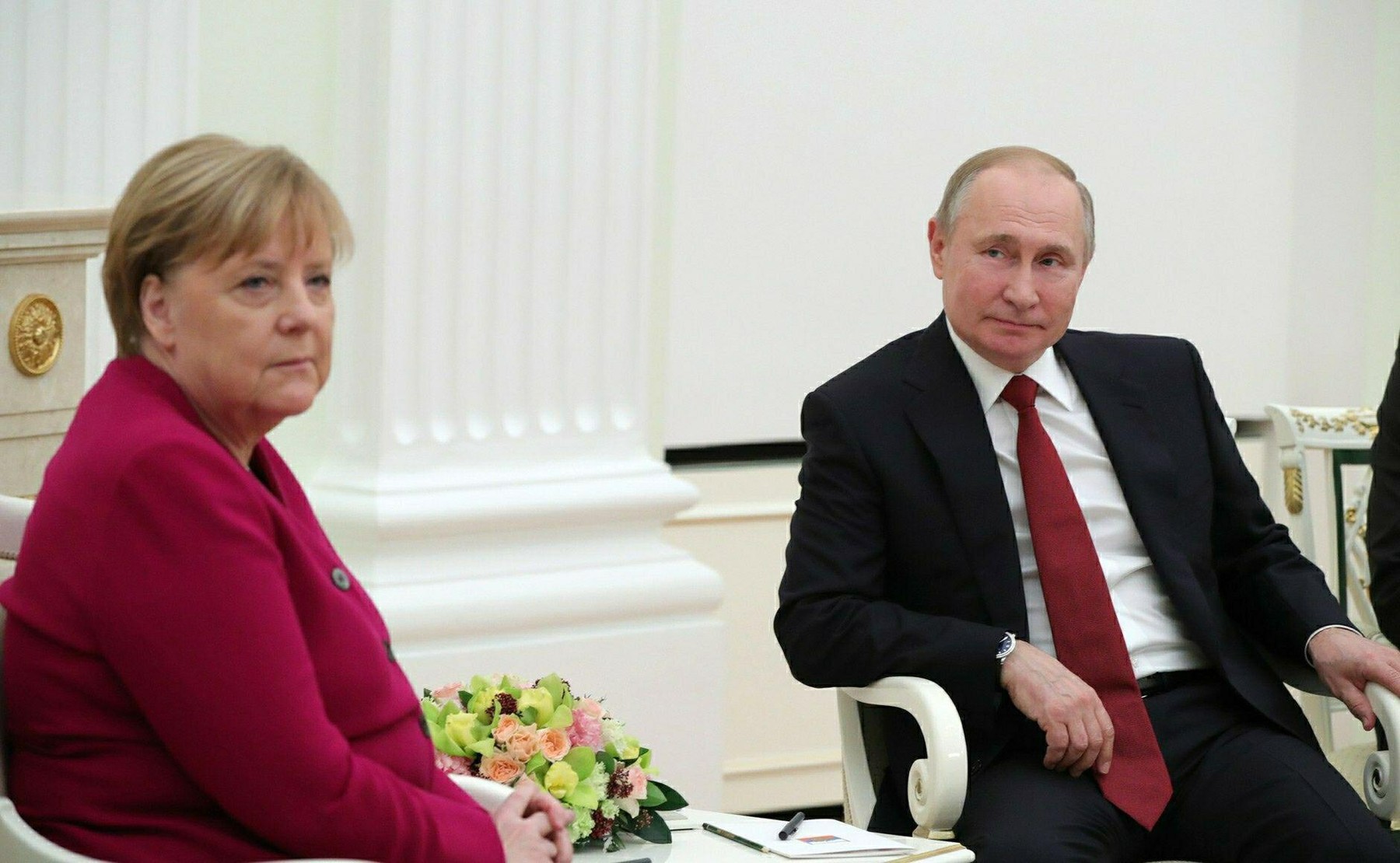 Europa in cautarea persoanei care sa negocieze cu Putin Angela Merkel si Mario Draghi nume de referinta luate in calcul