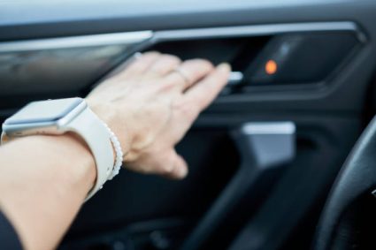 Hoții din Cluj au o nouă tactică! Îți blochează telecomanda în parcare, lăsând mașina deschisă: Un clujean a trăit aceeași experiență de două ori într-o singură zi.
