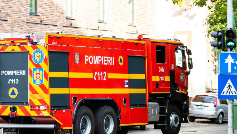 Inconstienta a putut sa i coste vita Un apartament din Cluj Napoca a fost cuprins de flacari din cauza unei tigari Doua persoane au suferit arsuri