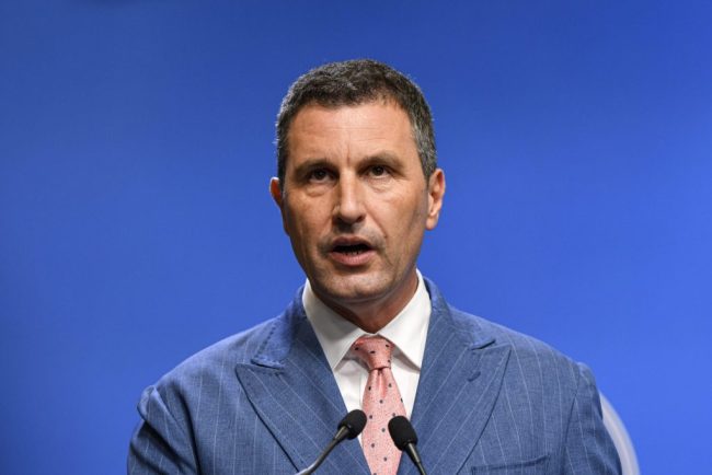 Ministrul interimar al agriculturii Tanczos Barna Sectorul porcin si cel al laptelui se afla intr o situatie dificila pe piata