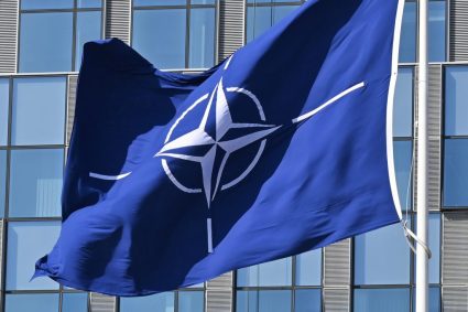 FT: NATO va pune presiuni asupra companiilor europene de armament pentru a-și spori investițiile și producția