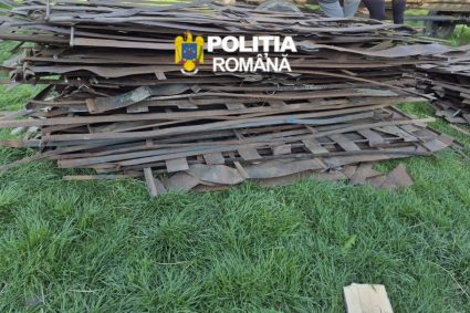 Neamț: Parazăpezile de pe calea ferată au fost sustrase. Un bărbat a fost prins.