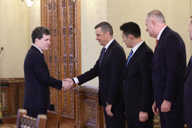 Nicuser Dan l a intrebat pe Sorin Grindeanu daca PSD va prelua functia de premier Ce