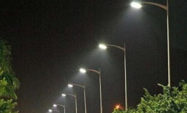 O comuna din judetul Cluj renunta la becurile vechi si isi scade factura la electricitate cu 50 274 de lampi LED si un sistem de control de la distanta