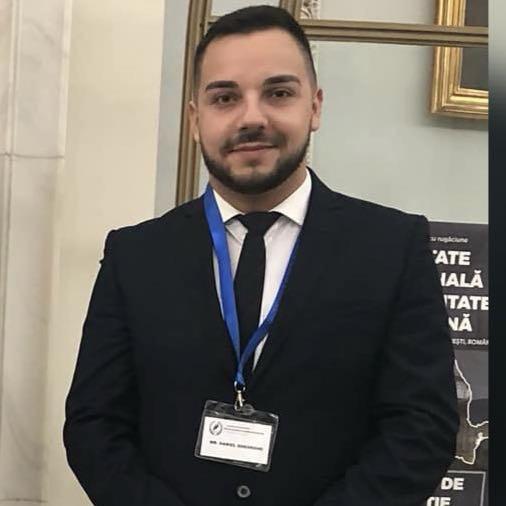 O noua voce social democrata la Arad Daniel Gheorghe secretar general TSD Arad solicita un nou pact intre generatii