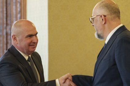 Parlamentarii PNL și UDMR vor fi absenți de la votul moțiunii de cenzură. PSD va vota împreună cu…