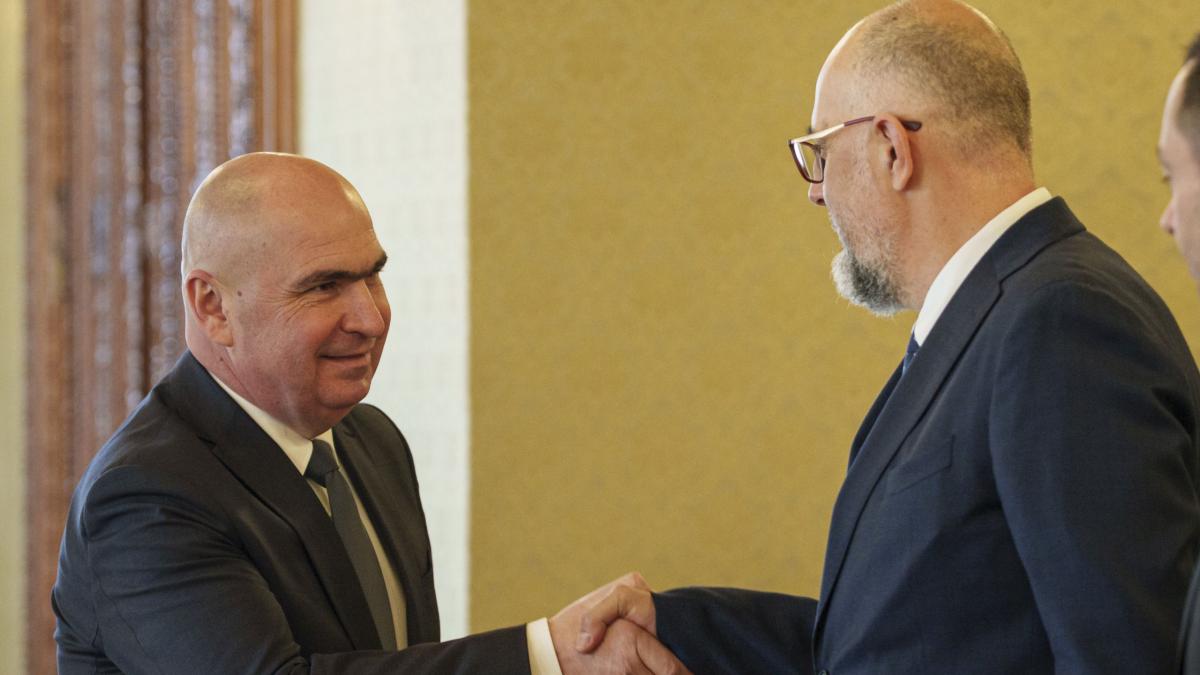 Parlamentarii PNL si UDMR vor fi abstenti de la votul motiunii de cenzura PSD va vota impreuna cu