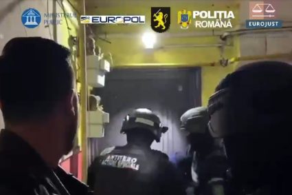 Percheziții în România și Republica Moldova într-o amplă fraudă cu suplimente „miraculoase” și investiții fictive.