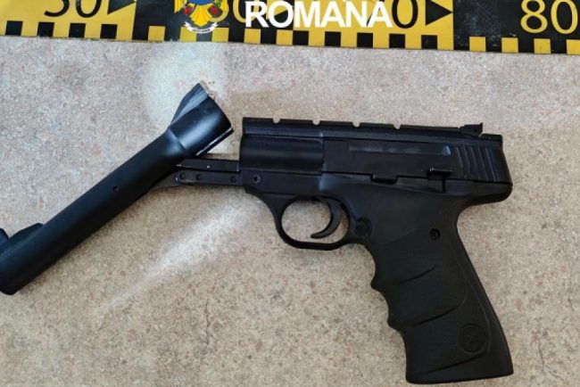Peste 40 de perchezitii in 22 de judete intr un caz legat de achizitionarea ilegala online de arme din Ungaria