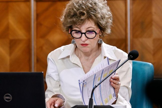 Plangere penala la DNA impotriva Oanei Gheorghiu in cazul scandalului contractelor preferentiale Au realizat