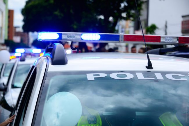Politist din Galati gasit mort in masina de serviciu cu o rana prin impuscare la cap