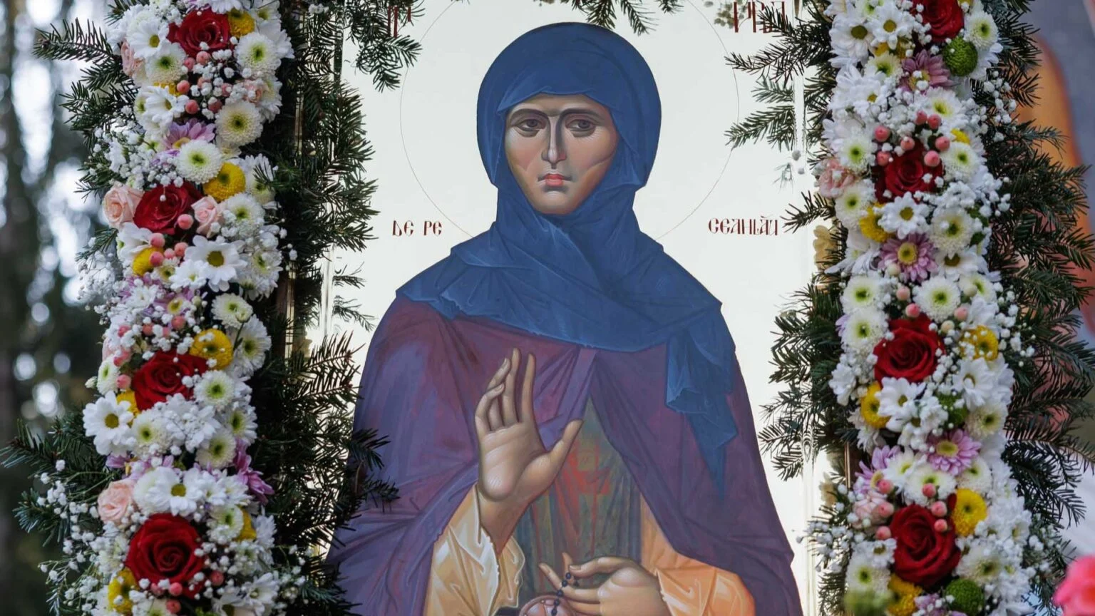 Proclamarea locala a Sfintei Mavra de pe Ceahlau Mesajul Patriarhului Daniel Aceste sfinte femei sunt mame spirituale pentru poporul roman