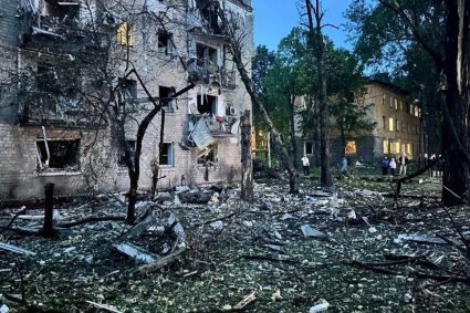 Rusia lansează unul dintre cele mai mari atacuri aeriene asupra Ucrainei: Peste 500 de drone și zeci de rachete au atacat opt regiuni.