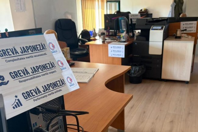Sindicalistii din Guvern au inceput o greva japoneza Cer demisia sau demiterea Oanei Gheorghiu si a