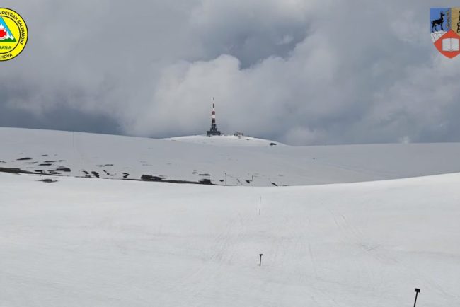 Traseele turistice din Platoul Bucegi inchise din cauza conditiilor meteorologice Se prognozeaza ploi ninsori si viscol
