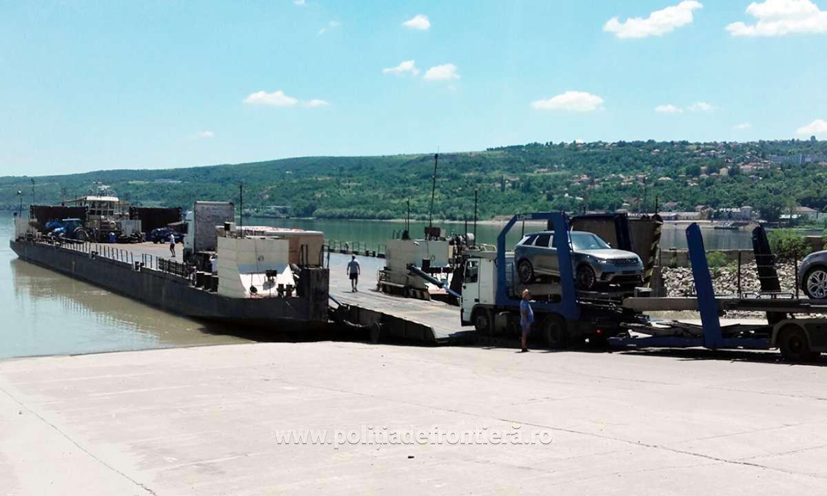 Traversarea cu feribotul pe ruta Bechet Oryahovo suspendata temporar din cauza conditiilor meteo