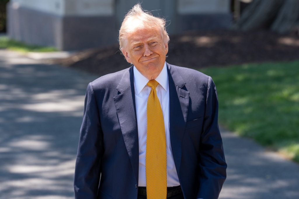 Trump cere uraniu de la Teheran in timp ce SUA anunta extinderea armistitiului cu Israelul si Libanul