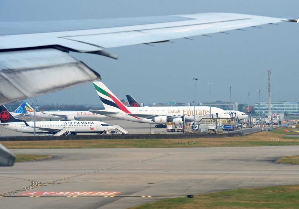 Un dispozitiv de epilare cu laser a generat o alarma de bomba la un aeroport din Australia