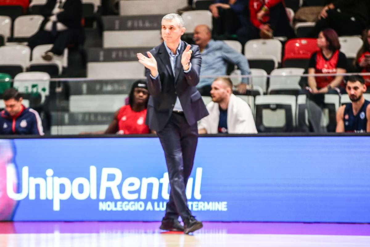 Un meci strans in finala Ligii Nationale de baschet masculin