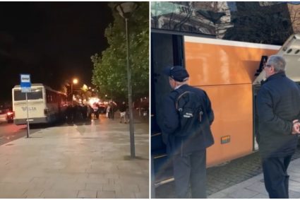 VIDEO. Navetiștii din Cluj sunt frustrați de autocarele CFR: „Ne lasă în ploaie până la 22:40 și nu ne permit să așteptăm în autobuz”