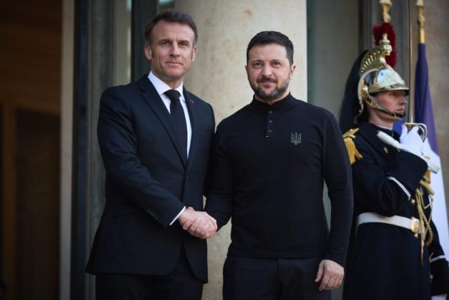 Zelenski anunta ca Parisul si Kievul vor colabora la dezvoltarea sistemelor de aparare antiracheta este o decizie ferma si un pas important