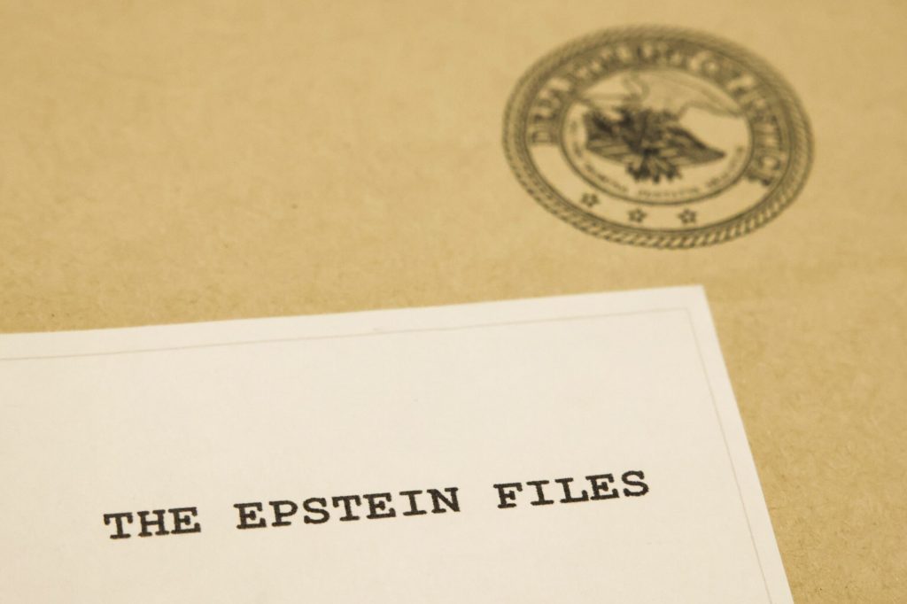ancheta franceza legata de jeffrey epstein se extinde aproximativ 10 noi victime presupuse au fost incluse in dosar