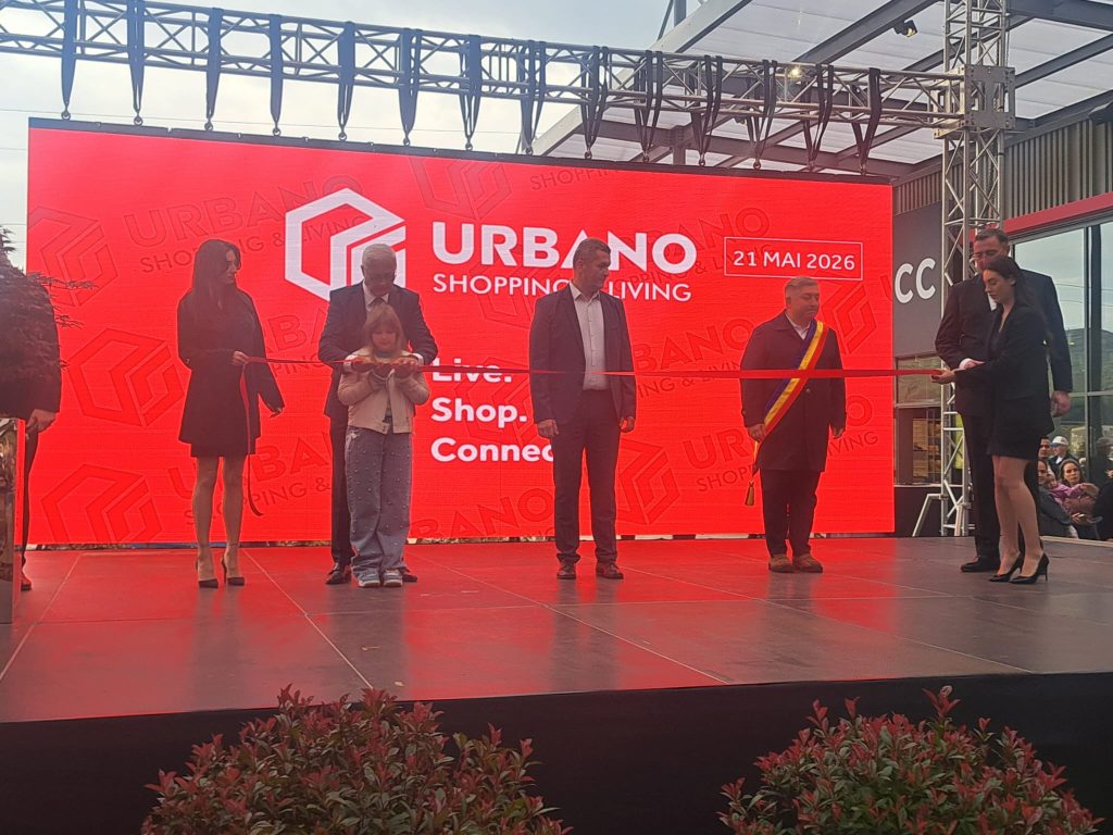 investitie importanta in regiunea cluj a fost deschis oficial cea mai mare galerie comerciala din transilvania urbano shopping living foto video