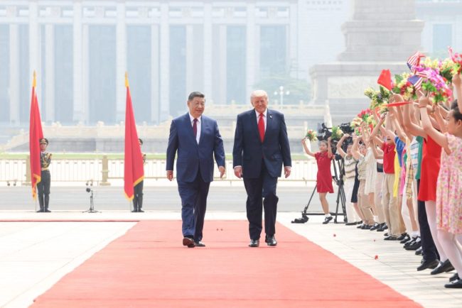 vizita lui trump in china prima zi a discutiilor cu xi jinping despre cooperarea economica si stramtoarea ormuz trump il invita pe liderul chinez sa vina la casa alba