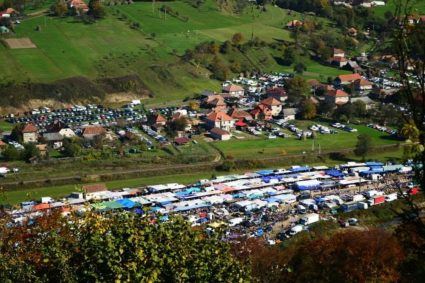A început numărătoarea inversă pentru Târgul de vară de la Negreni! „Târgul Coaselor” revine pe malul Crișului Repede.