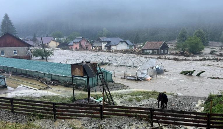 ALERTA de inundatii in Cluj in acest weekend pe Somesul Mic si Aries COD GALBEN pentru viituri rapide torenti si scurgeri de pe versanti