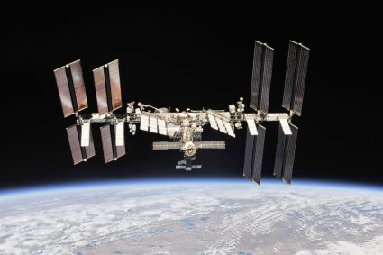 Alertă pe Stația Spațială Internațională: Astronauții au fost evacuați în capsula de urgență din cauza unei scurgeri de aer.