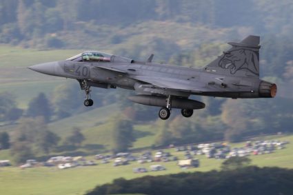 Alertă de grad maxim în Ungaria: avioane de vânătoare NATO au interceptat un Airbus cu sute de pasageri la bord.