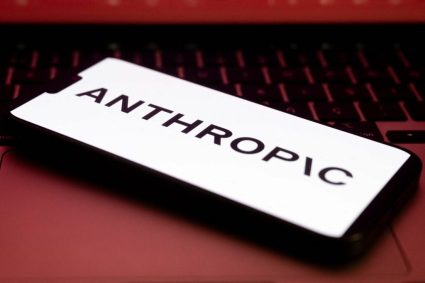 Anthropic suspendă cele mai recente modele de IA din cauza unei directive a SUA care limitează accesul străin.