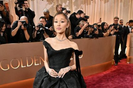 Ariana Grande își reiterează nemulțumirea față de Casa Albă, după ce o melodie de-a ei a fost folosită într-un clip al ICE.