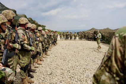 Atenție, clujeni! Coloane militare cu mii de soldați vor circula prin județ. Șoferii sunt rugați să le acorde prioritate și să păstreze distanța față de vehiculele blindate.