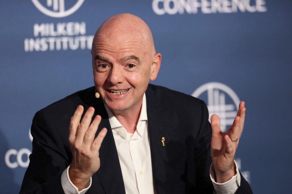 Avertisment inaine de mondiale Infantino Veti fi coplesiti