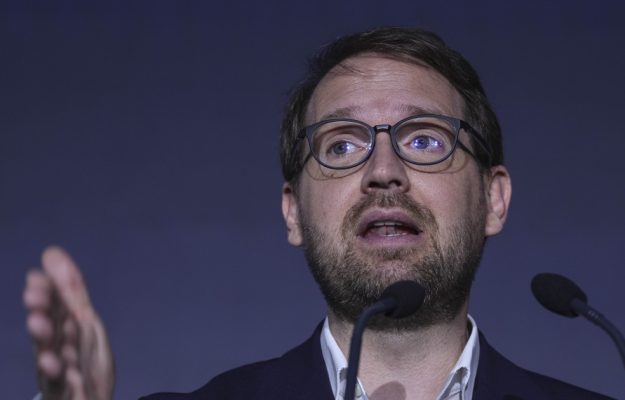 CCJ asteptata sa pronunte o decizie in cazul sesizarii CCR in procesul lui Dominic Fritz cu Agentia