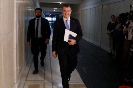Ce se întâmplă cu miniștrii propuși de Tomac dacă lista nu trece de vot. Zegrean: „Acei oameni nu mai…
