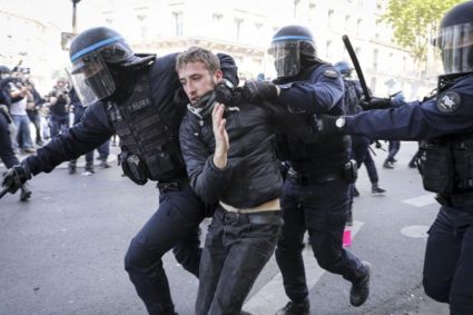 Decizie în cazul „10 August”, la aproape opt ani de la protestele din Piața Victoriei: Foștii lideri ai Jandarmeriei au fost considerați nevinovați.