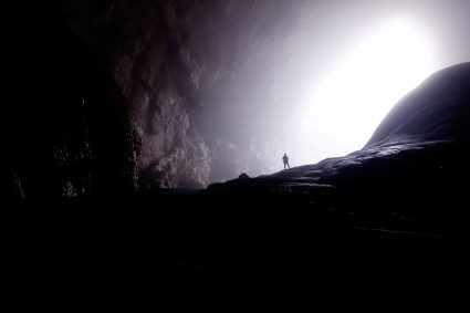 Două peșteri aflate în același munte și aproape de Marea Neagră ar putea fi cele mai adânci din lume.