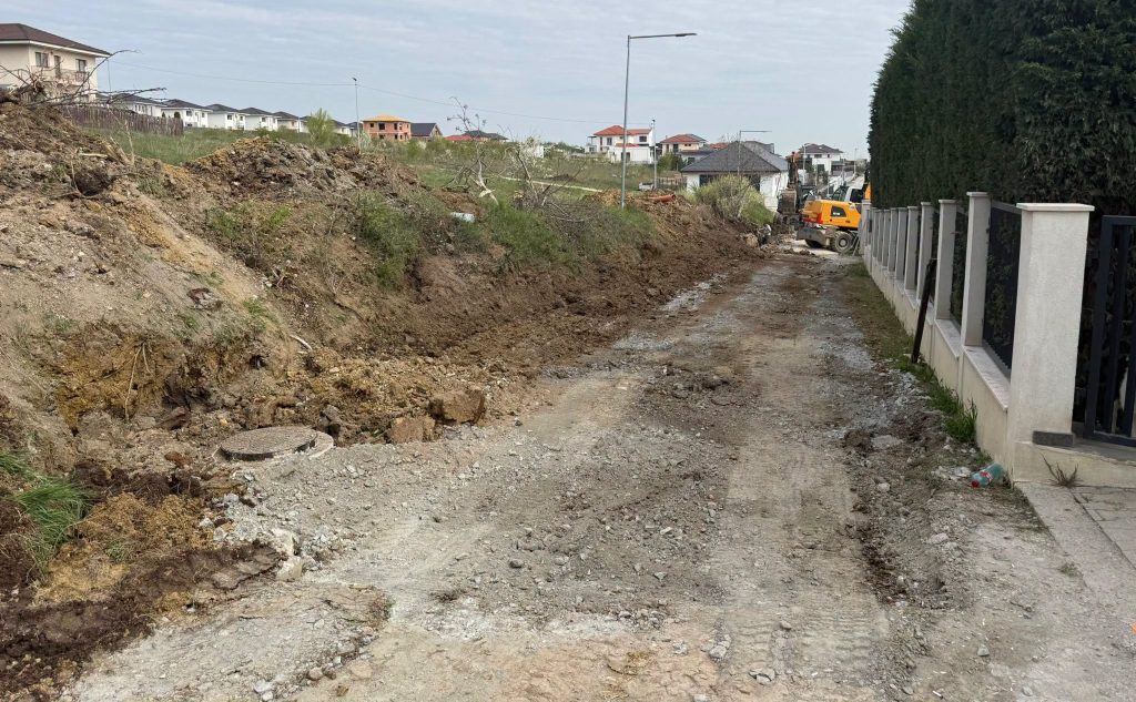 Drumurile din Cluj se modernizeaza cu ajutorul fondurilor europene Aproape 100 de milioane de lei vor fi investite in comuna Apahida Lucrarile sunt deja in plina desfasurare