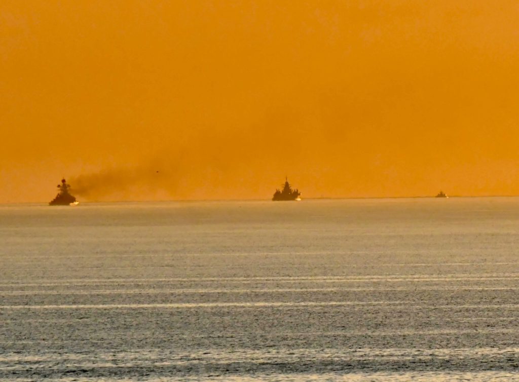 Iahtul de lux legat de Putin insotit de nave de razboi rusesti prin apele Danemarcei Destinatia ramane anonima