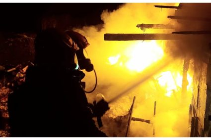 Informații noi despre incendiul din Cluj! O improvizație electrică ar fi generat dezastrul care a distrus acoperișurile a două clădiri.