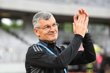 Ioan Ovidiu Sabău a semnat cu echipa Farul Constanța.